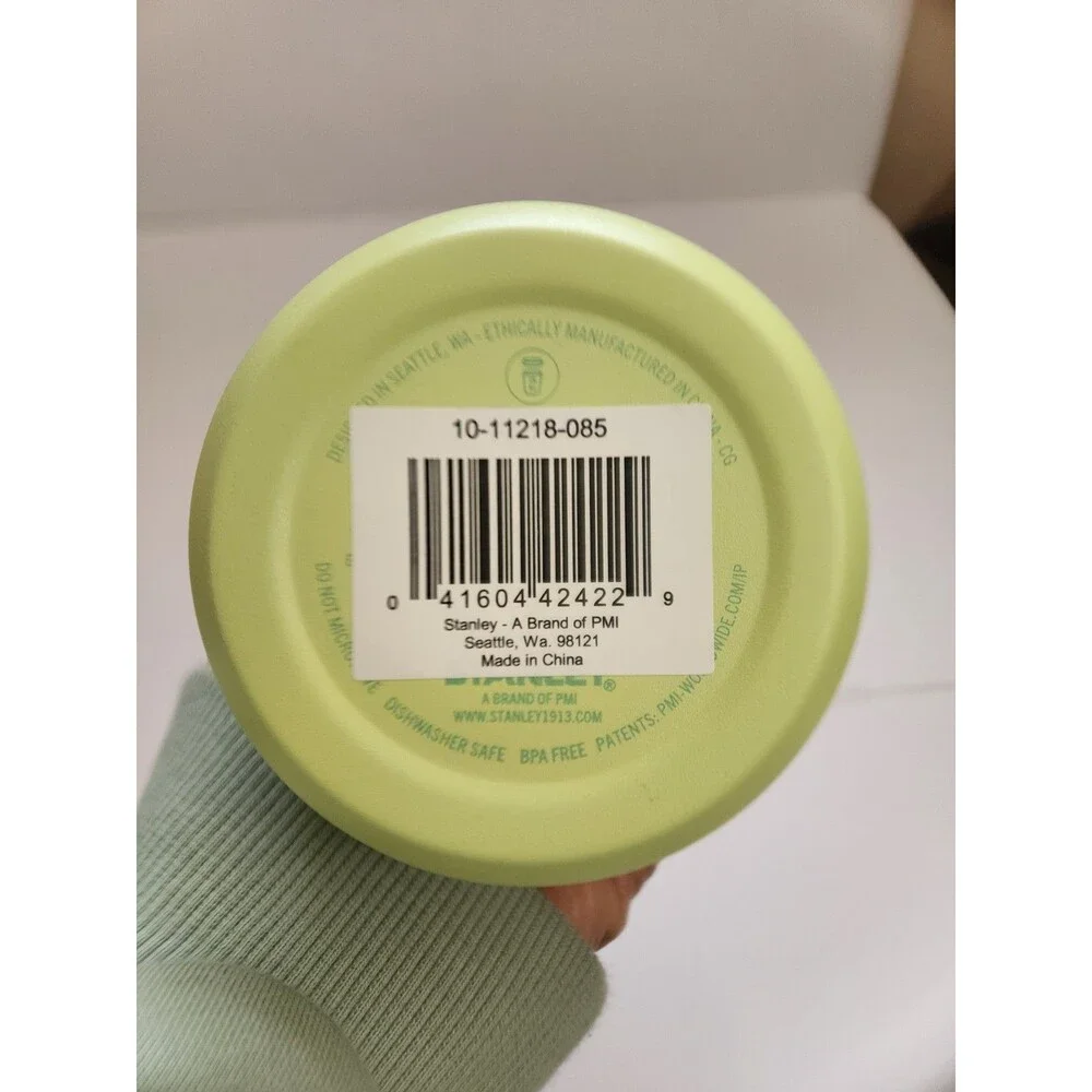 Stanley The Aerolight Iceflow Bottle 24oz Pastel Green With Cap And Carry + Lid - Picture 6 of 10